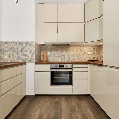 Na Szancach With Balcony By Renters * 브로츠와프