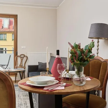 Na Szancach With Balcony By Renters 아파트