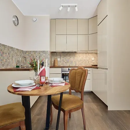 Na Szancach With Balcony By Renters Apartmán *